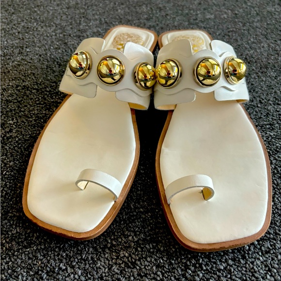 Vince Camuto- Fun sandal that add interest to any outfit! Never worn - Picture 3 of 6